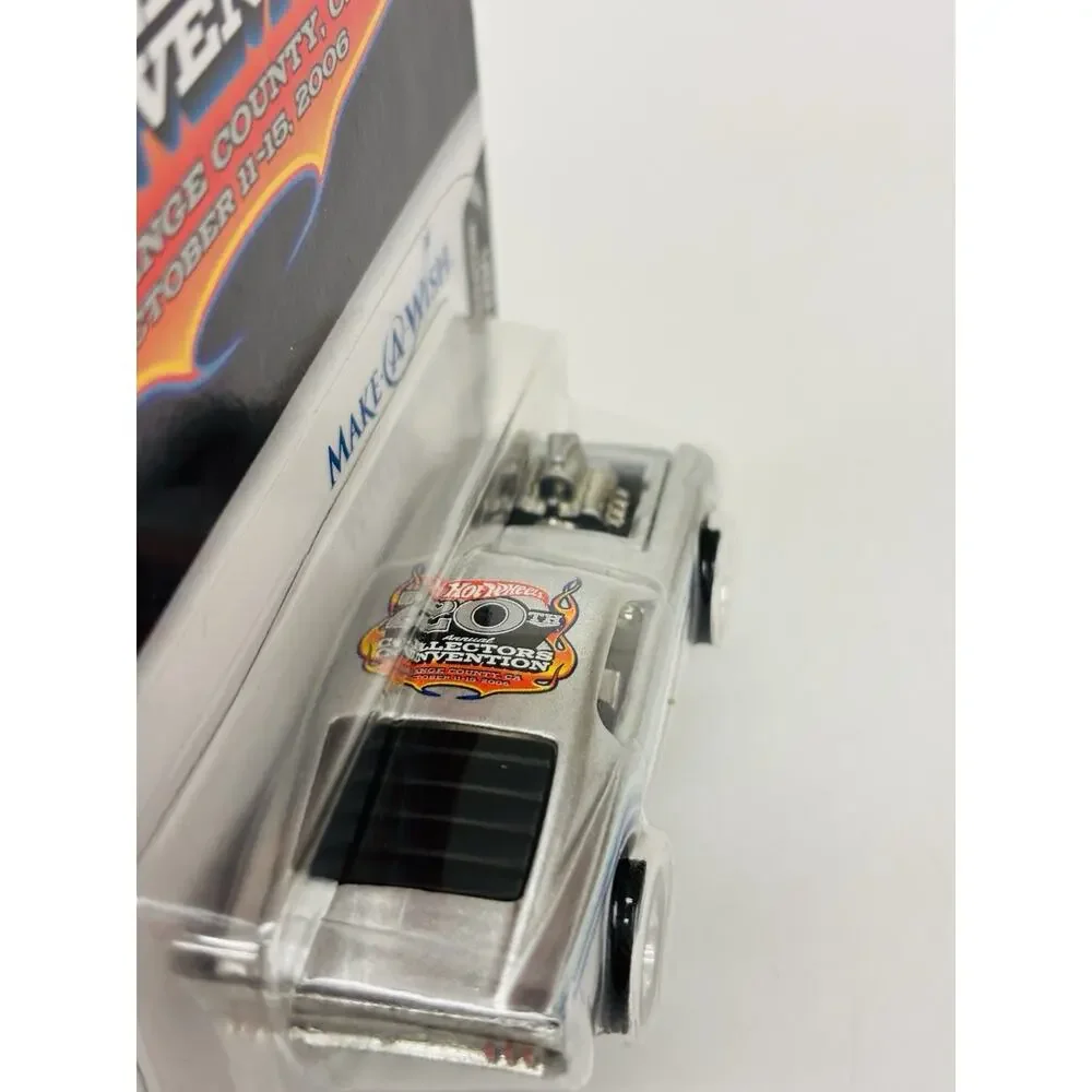 Hot Wheels 2006 Make A Wish Custom Mustang 20th Collectors Convention New